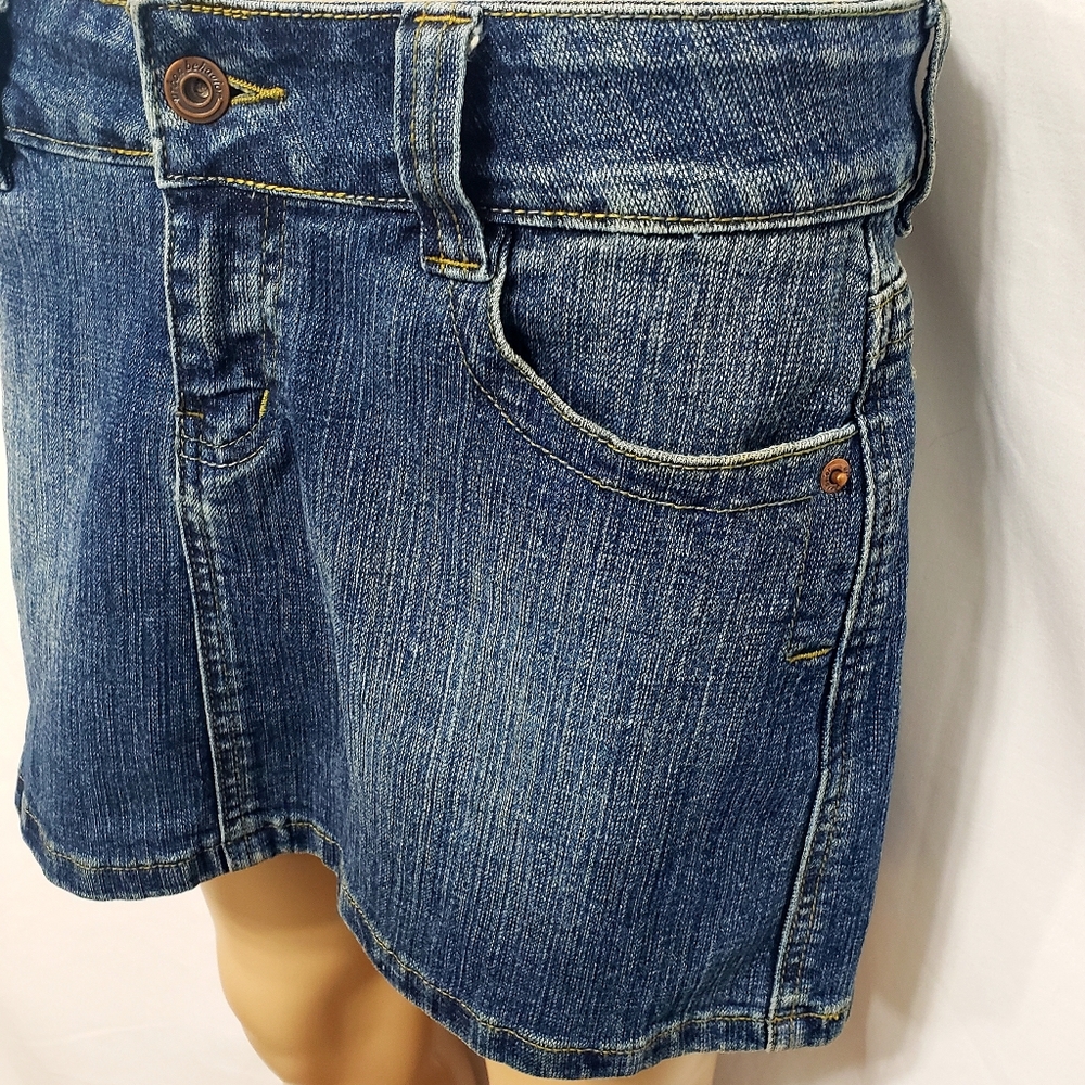 Urban Behavior Jean Skirt Size Small EUC - Picture 3 of 8
